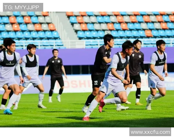 球迷与足球明星同场竞技精彩视频回顾分享欢乐瞬间 球迷与足球明星同场竞技精彩视频回顾分享欢乐瞬间