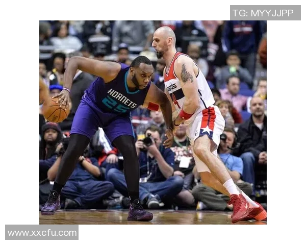 武汉羽毛球队防守策略解析及其在比赛中的关键作用 武汉羽毛球队防守策略解析及其在比赛中的关键作用