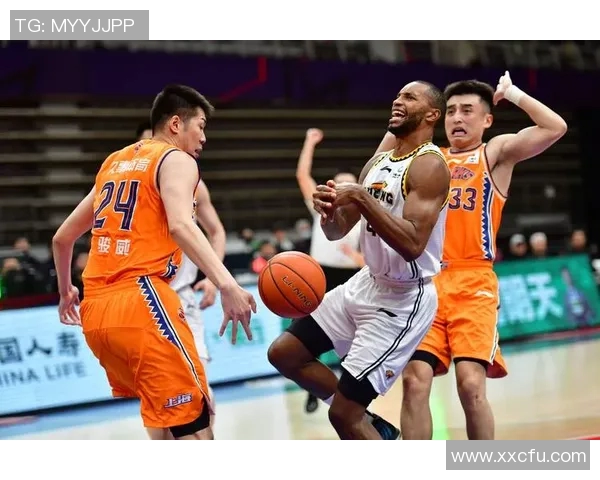 篮球热议:上海篮球队的耐力争议 篮球热议:上海篮球队的耐力争议