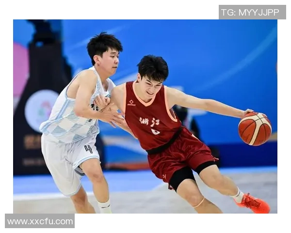 杭州篮球队实力提升引发热议球迷期待新赛季精彩表现 杭州篮球队实力提升引发热议球迷期待新赛季精彩表现