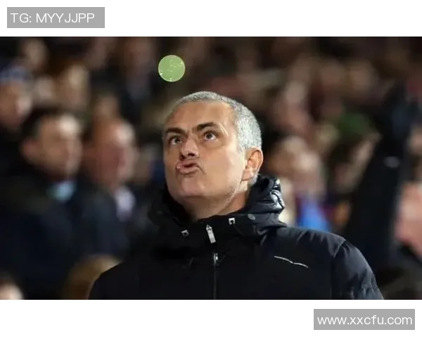 某足球明星直言不讳谈职业生涯与未来计划引发广泛关注与热议